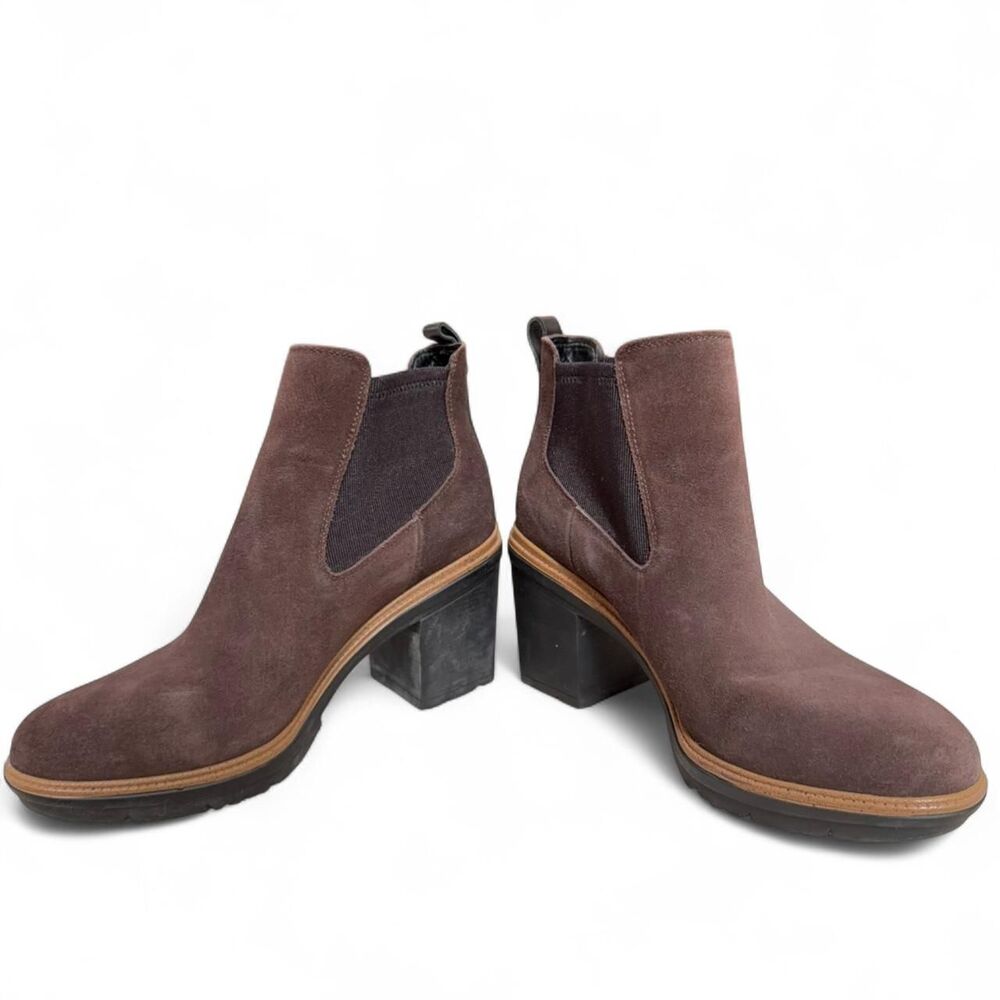 Dr. Scholls Brown suede ankle boots size 8.5
